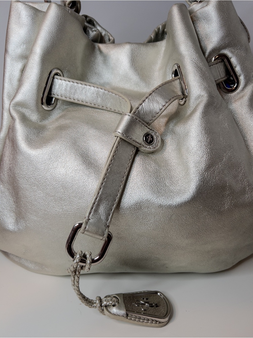 Cole Haan Silver Metallic Leather Drawstring Bucket Bag Hobo Shoulder Bag - Picture 7 of 13